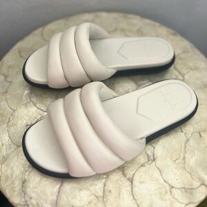 NWOT Marc Fisher white puffy slides size 8